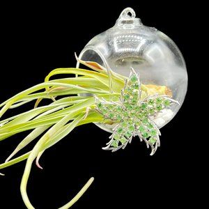 Vintage 1960s Green Peridot Crystal Brooch Starfish Pin Womens Fashion Accessori